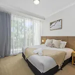 Surfers Paradise Central Chevron Apartment Sleeps 8 - Optimise Bnb