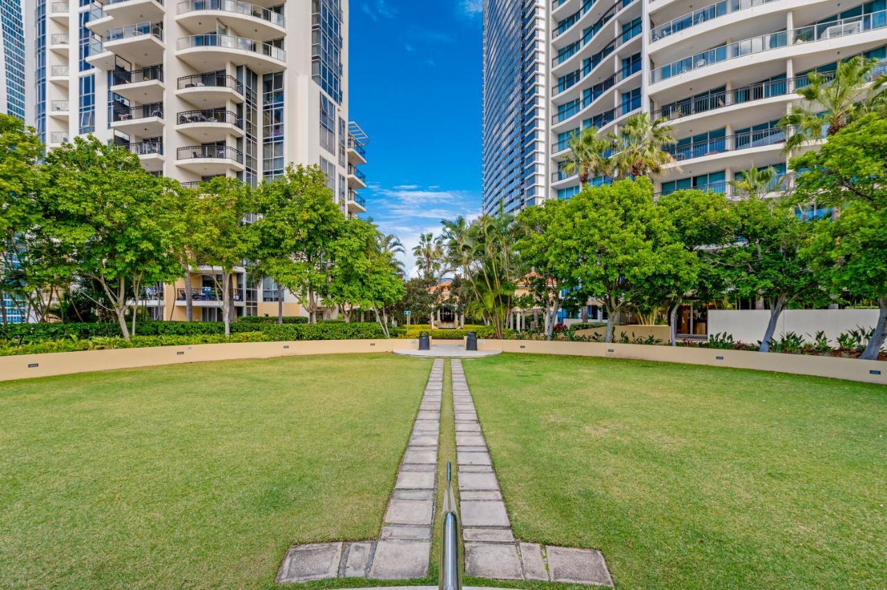 Surfers Paradise Chevron Sleeps 8 - Optimise * Gold Coast