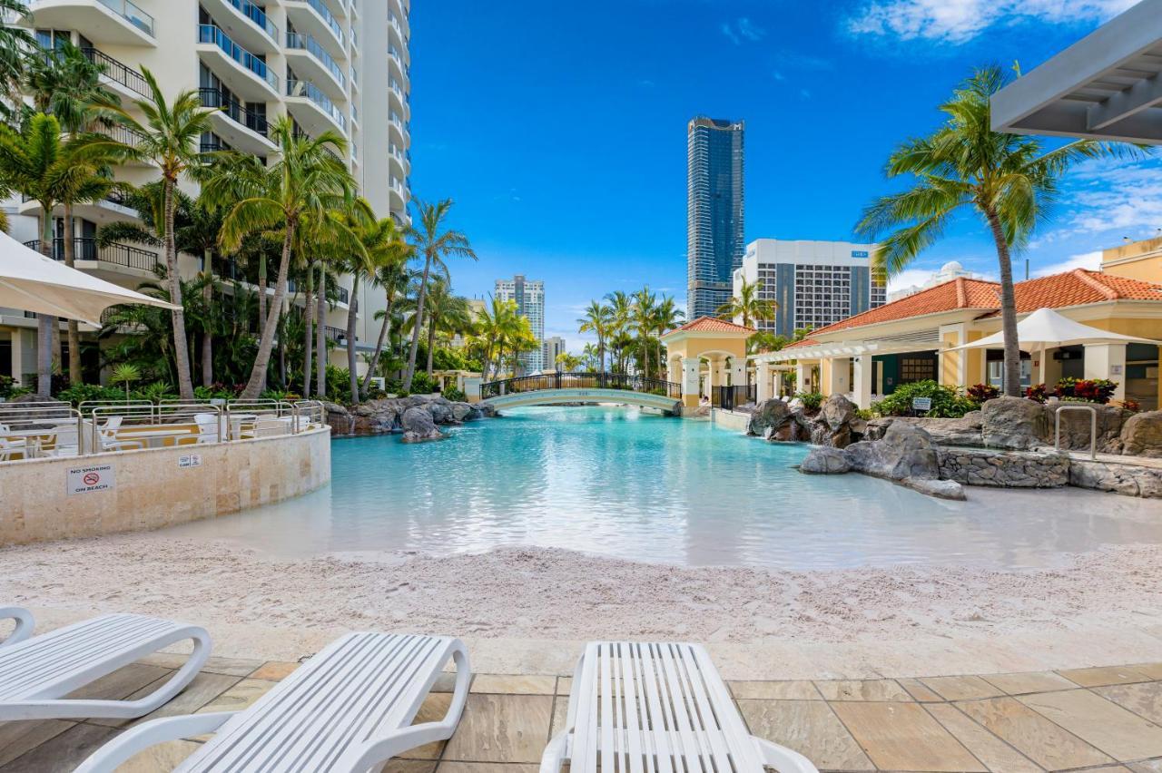 Surfers Paradise Chevron Sleeps 8 - Optimise