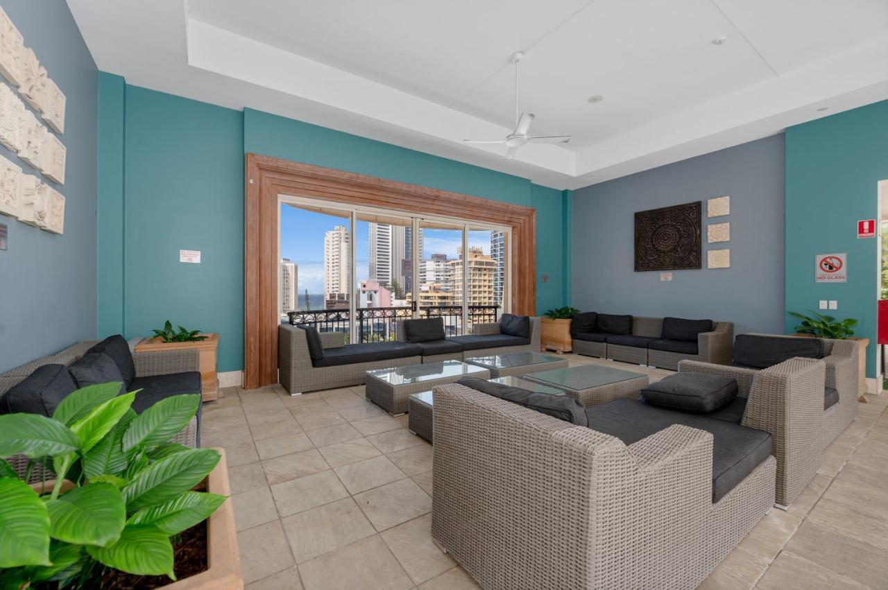 Surfers Paradise Chevron Sleeps 8 - Optimise *