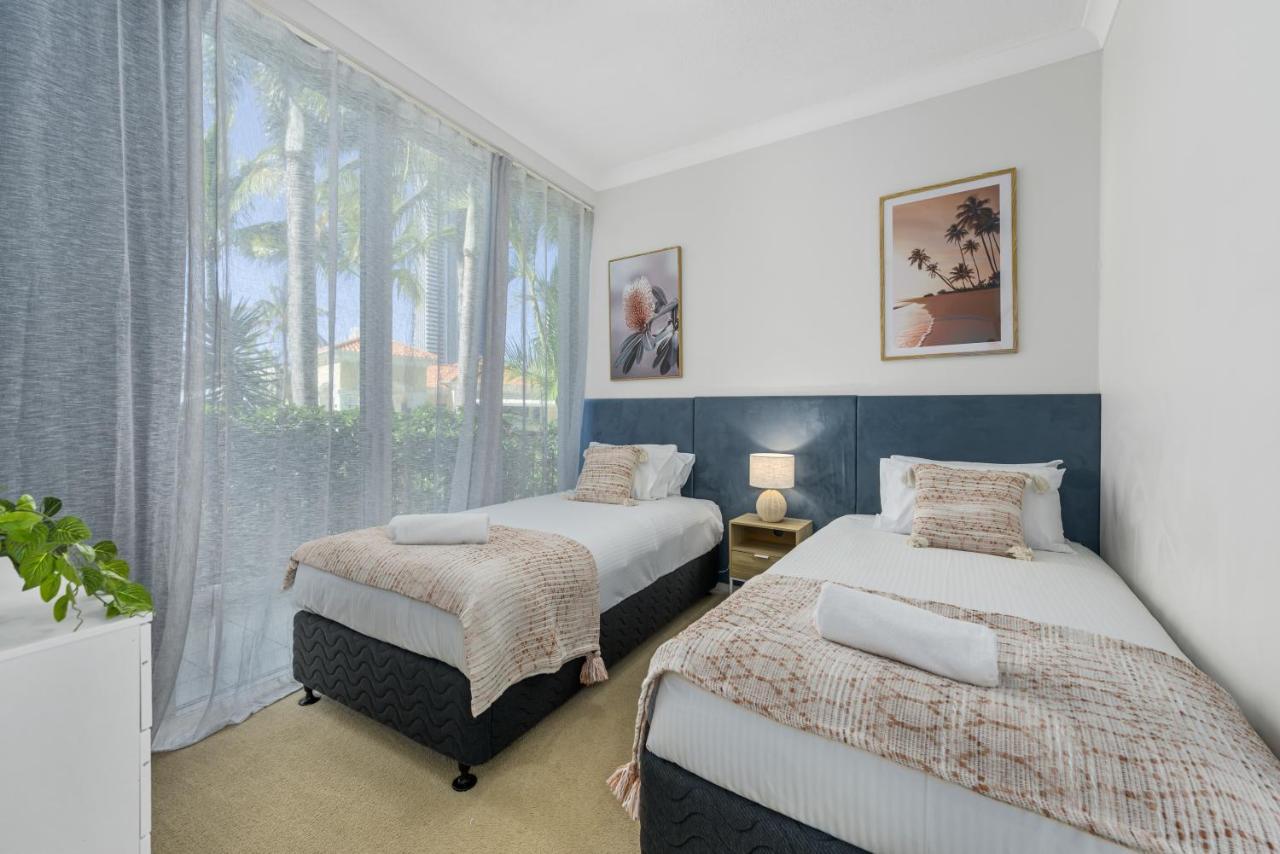 Surfers Paradise Chevron Sleeps 8 - Optimise Gold Coast