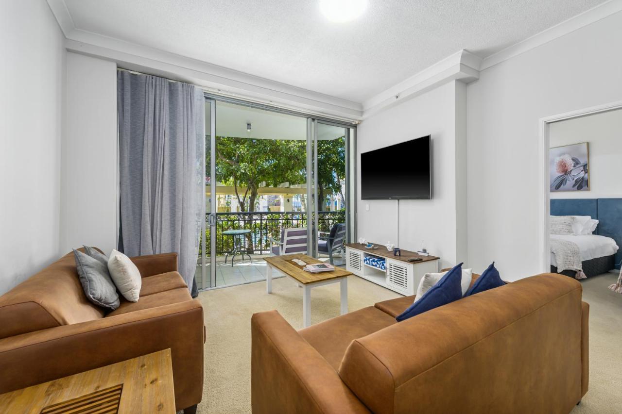Surfers Paradise Chevron Sleeps 8 - Optimise Apartment